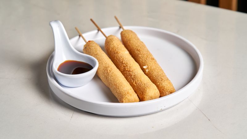 Crispy Mozzarella Sticks with dipping sauce